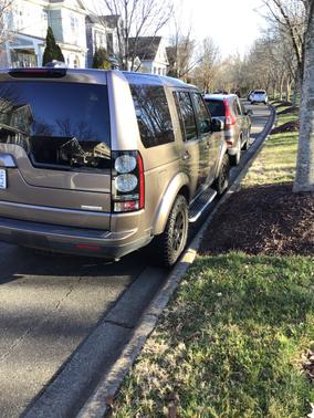 2015 Land Rover LR4 Lux