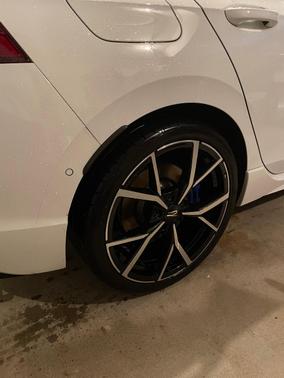 White 2024 Volkswagen Golf R 2.0T Manual