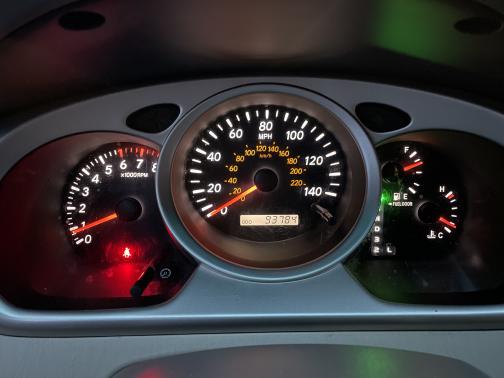 Photo 2 of 6 of 2006 Toyota Highlander Sport