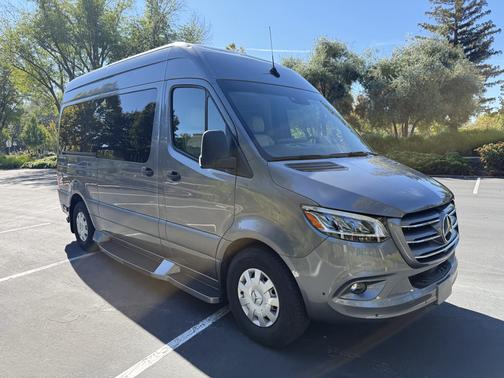 2022 Mercedes-Benz Sprinter 2500 Standard Roof