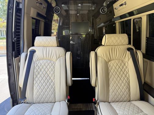 2022 Mercedes-Benz Sprinter 2500 Standard Roof