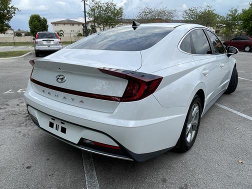 White 2020 Hyundai SONATA SE