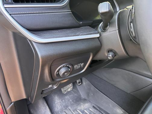 Red 2023 Jeep Grand Cherokee L Limited