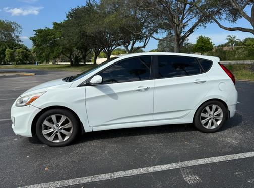 2014 Hyundai Accent SE
