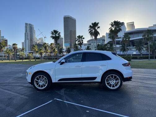 2016 Porsche Macan S