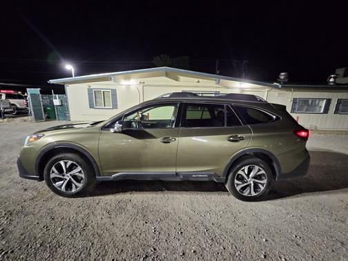 2022 Subaru Outback Touring XT
