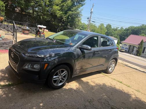 Blue 2019 Hyundai KONA SE