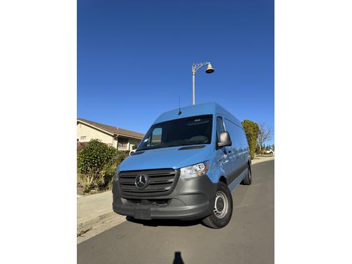 2024 Mercedes-Benz eSprinter 2500 High Roof 170"