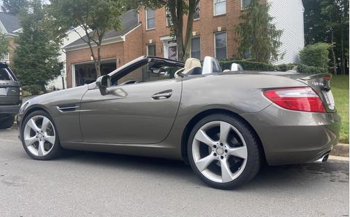 Photo 4 of 13 of 2014 Mercedes-Benz SLK-Class SLK 350