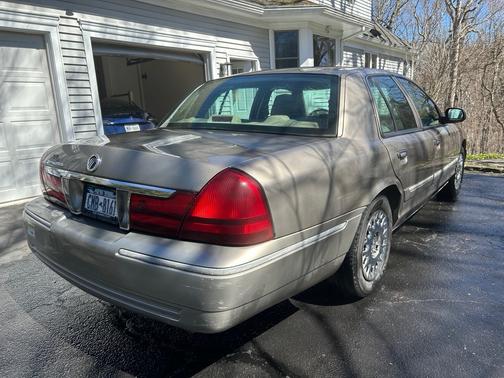 2003 Mercury Grand Marquis GS