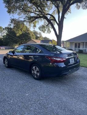 Blue 2018 Nissan Altima 2.5 S