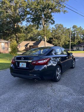 Blue 2018 Nissan Altima 2.5 S