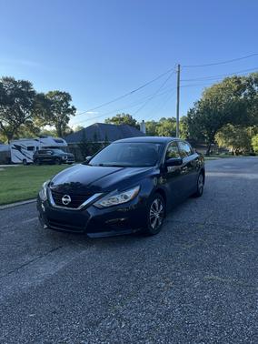 Blue 2018 Nissan Altima 2.5 S