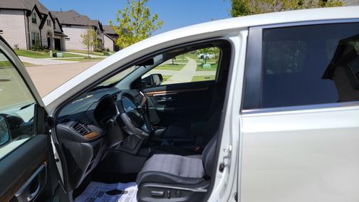 White 2018 Honda CR-V EX