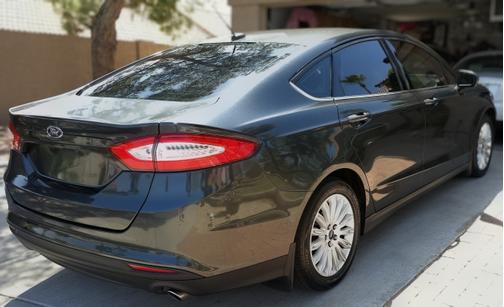 Green 2015 Ford Fusion Hybrid S