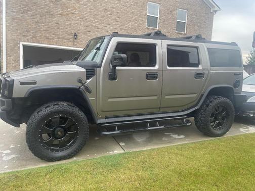Beige 2008 Hummer H2 Base