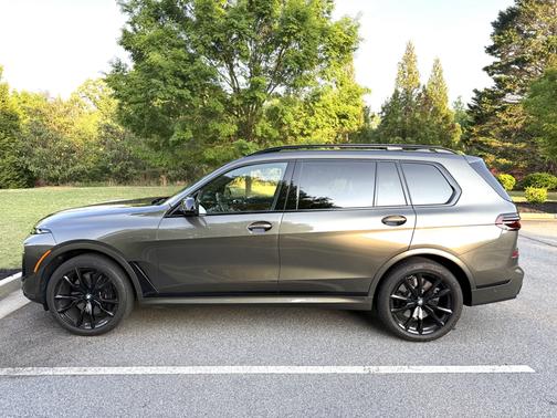 2024 BMW X7 M60i