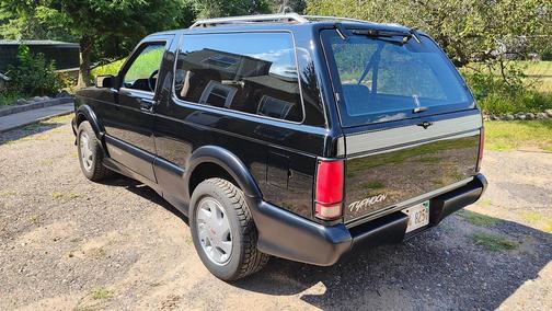 Black 1992 GMC Jimmy Typhoon