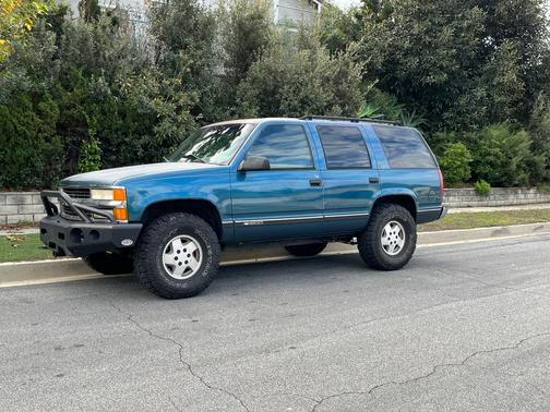 Green 1995 Chevrolet Tahoe Base