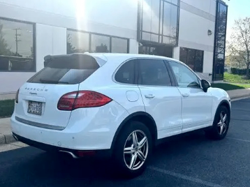 2014 Porsche Cayenne Cayenne Platinum Edition
