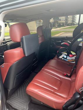 2019 Lexus LX 570 Three-Row