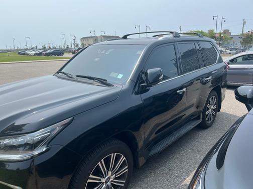2019 Lexus LX 570 Three-Row