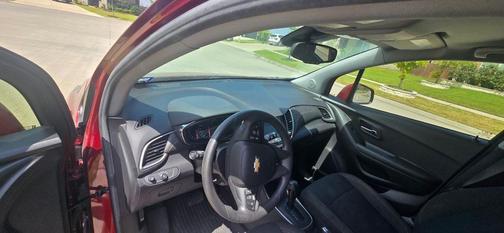Red 2022 Chevrolet Trax LS