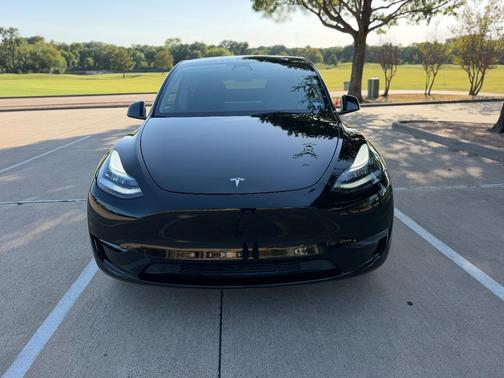 Black 2023 Tesla Model Y Long Range