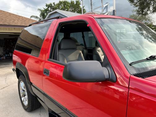 1997 Chevrolet Tahoe Base