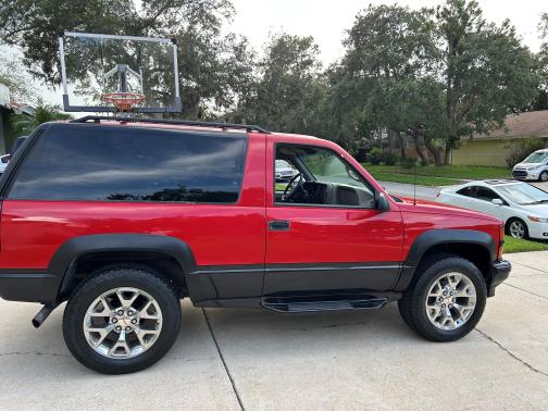 1997 Chevrolet Tahoe Base