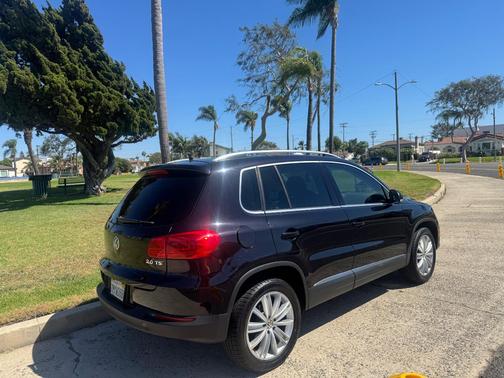 Black 2015 Volkswagen Tiguan Auto SE w/Appearance