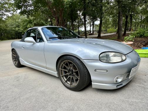 2000 Mazda MX-5 Miata Base