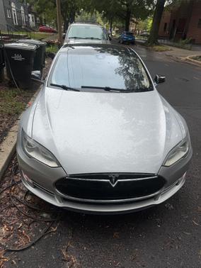 Silver 2015 Tesla Model S 85