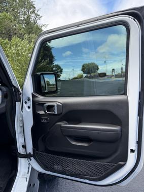 White 2024 Jeep Gladiator Sport S 