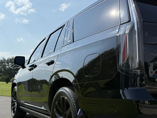 2022 Cadillac Escalade Sport