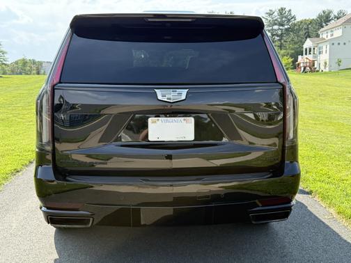 2022 Cadillac Escalade Sport