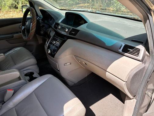 Gray 2011 Honda Odyssey EX-L