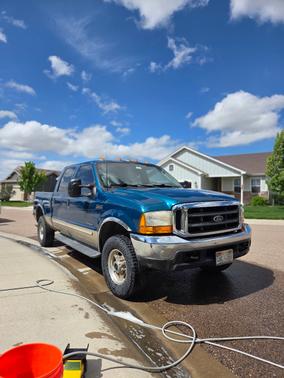 Blue 2000 Ford F-250 Lariat Crew Cab Super Duty