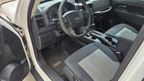 White 2010 Jeep Liberty Sport