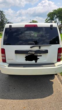 White 2010 Jeep Liberty Sport