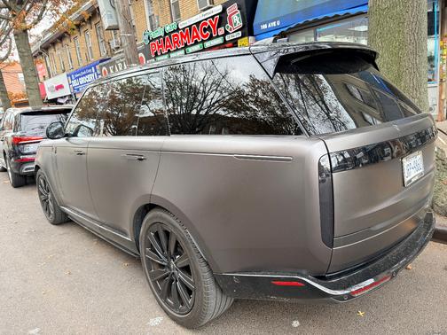 2023 Land Rover Range Rover P400 SE SWB