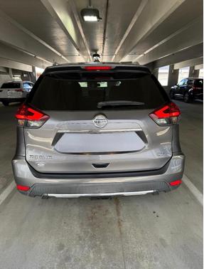 Gray 2018 Nissan Rogue SV
