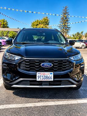 Black 2025 Ford Escape ST-Line