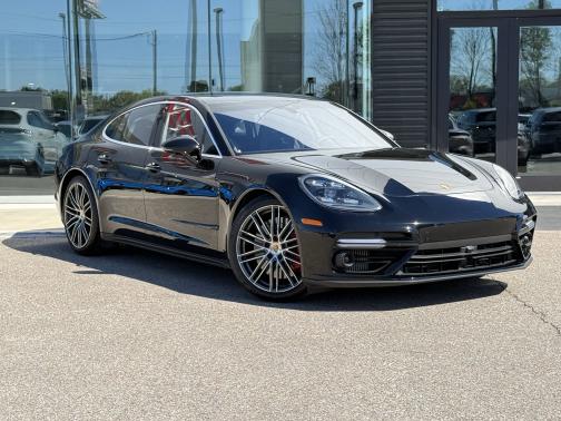 2017 Porsche Panamera Turbo