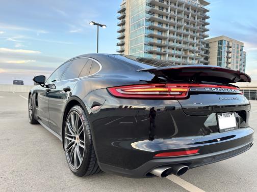 2017 Porsche Panamera Panamera Turbo