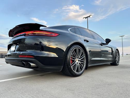 2017 Porsche Panamera Panamera Turbo