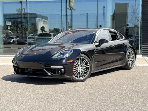 2017 Porsche Panamera Turbo