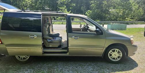 2004 Ford Freestar SEL