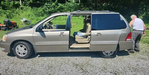 2004 Ford Freestar SEL