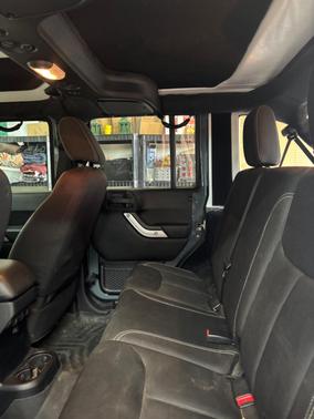 Gray 2015 Jeep Wrangler Unlimited Rubicon